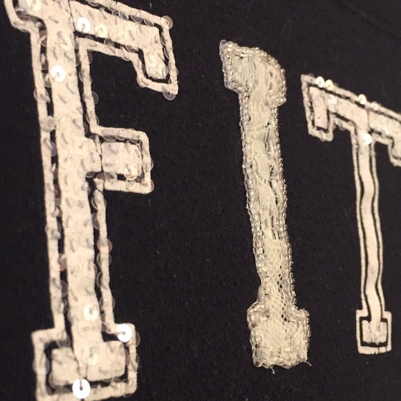 Abercrombie "fitch" tee - Picture 2 of 3